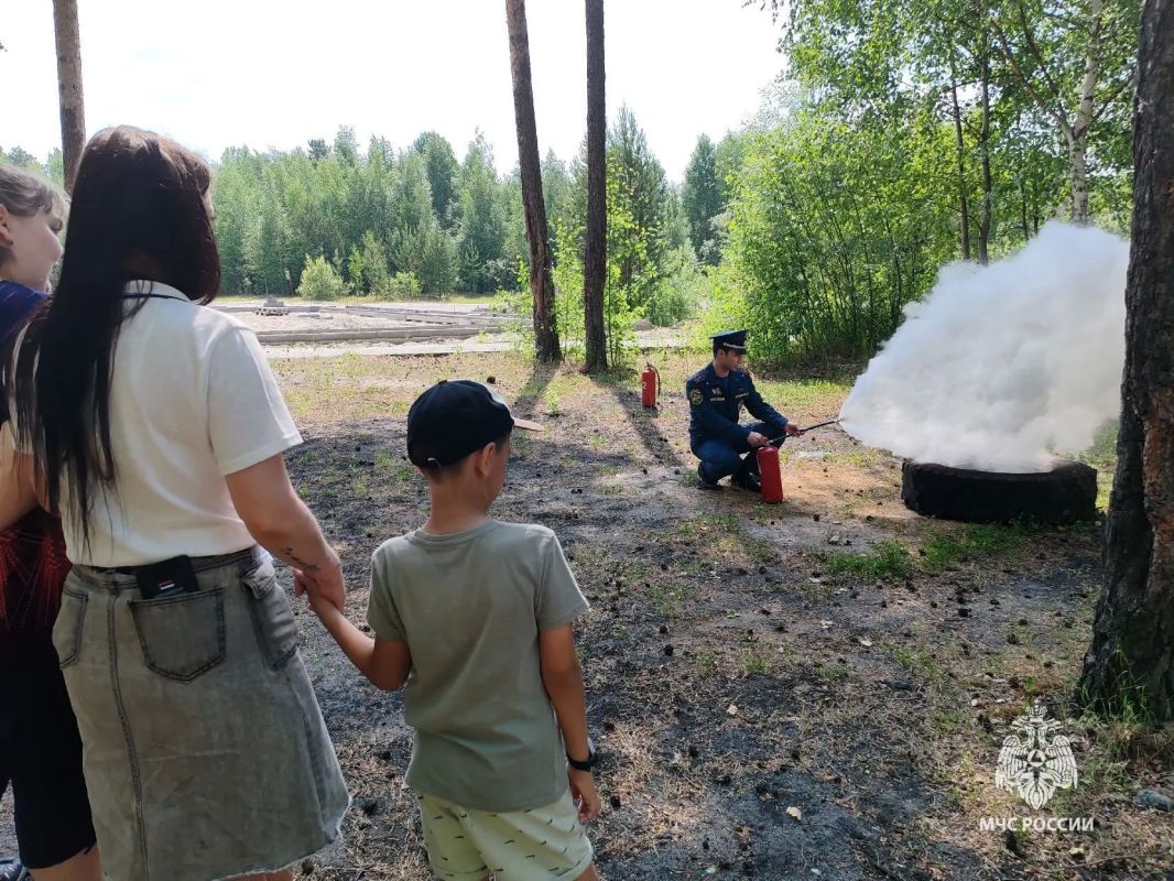 В Радужном прошли профилактические мероприятия по пожарной безопасности для детей В Радужном прошли профилактические мероприятия по пожарной безопасности для детей
