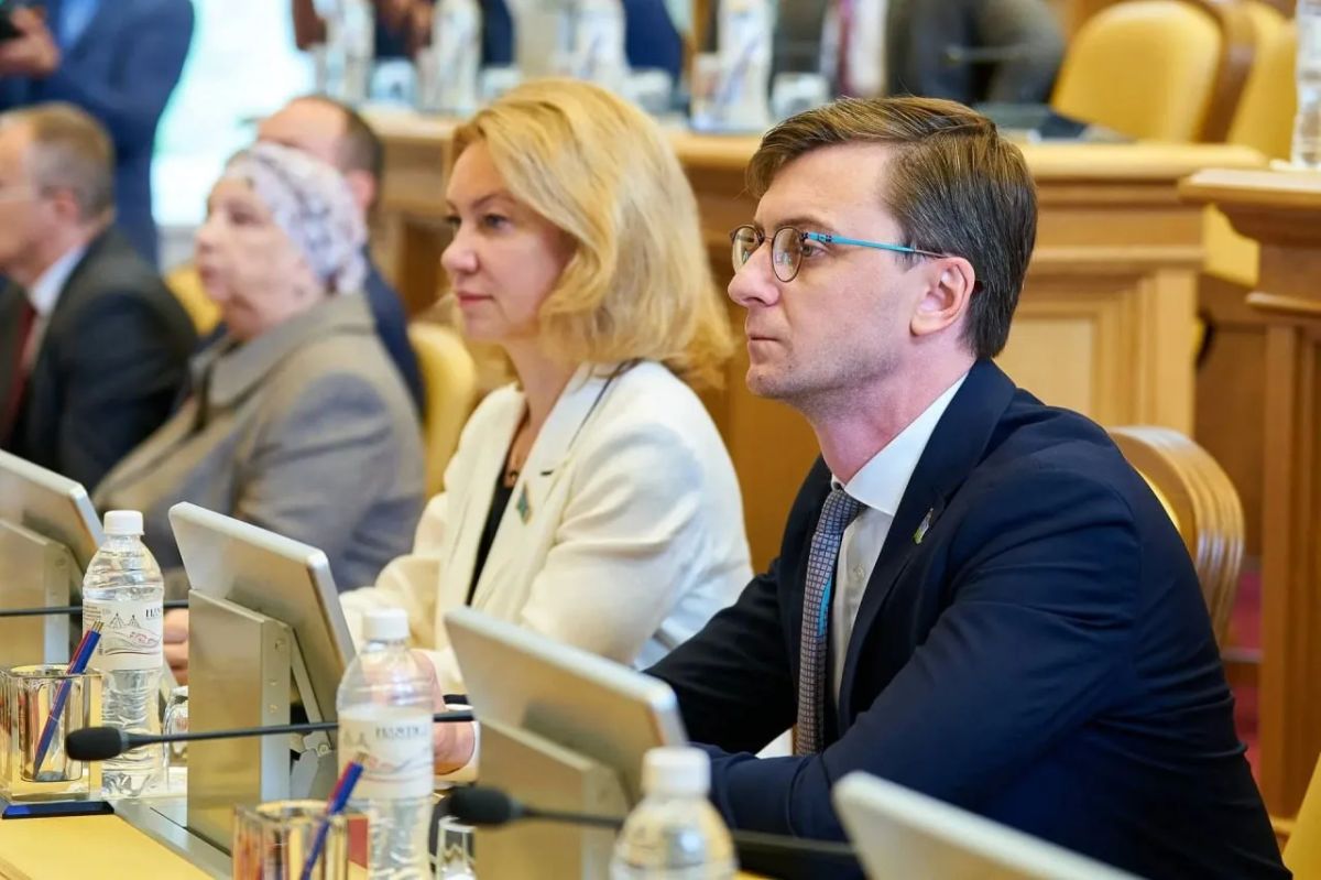 Руслан Кухарук поблагодарил за совместную работу депутатов Думы Югры седьмого созыва, чьи полномочия завершаются в этом году Руслан Кухарук поблагодарил за совместную работу депутатов Думы Югры седьмого созыва, чьи полномочия завершаются в этом году
