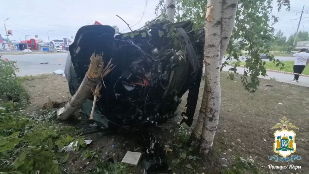 Два человека погибли и ещё двое получили травмы в результате жёсткого ДТП на перекрёстке в Сургуте, сообщили в местной Госавтоинспекции Два человека погибли и ещё двое получили травмы в результате жёсткого ДТП на перекрёстке в Сургуте, сообщили в местной Госавтоинспекции