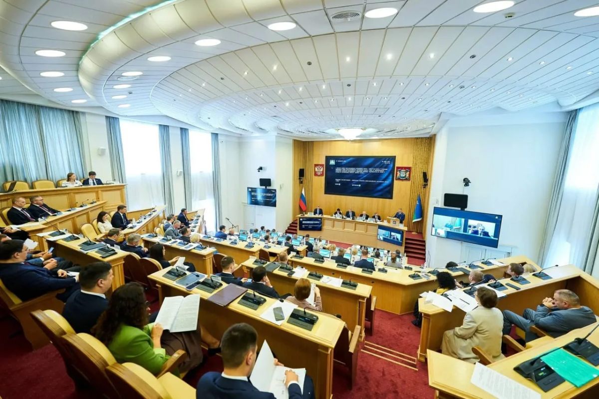 Руслан Кухарук поблагодарил за совместную работу депутатов Думы Югры седьмого созыва, чьи полномочия завершаются в этом году Руслан Кухарук поблагодарил за совместную работу депутатов Думы Югры седьмого созыва, чьи полномочия завершаются в этом году
