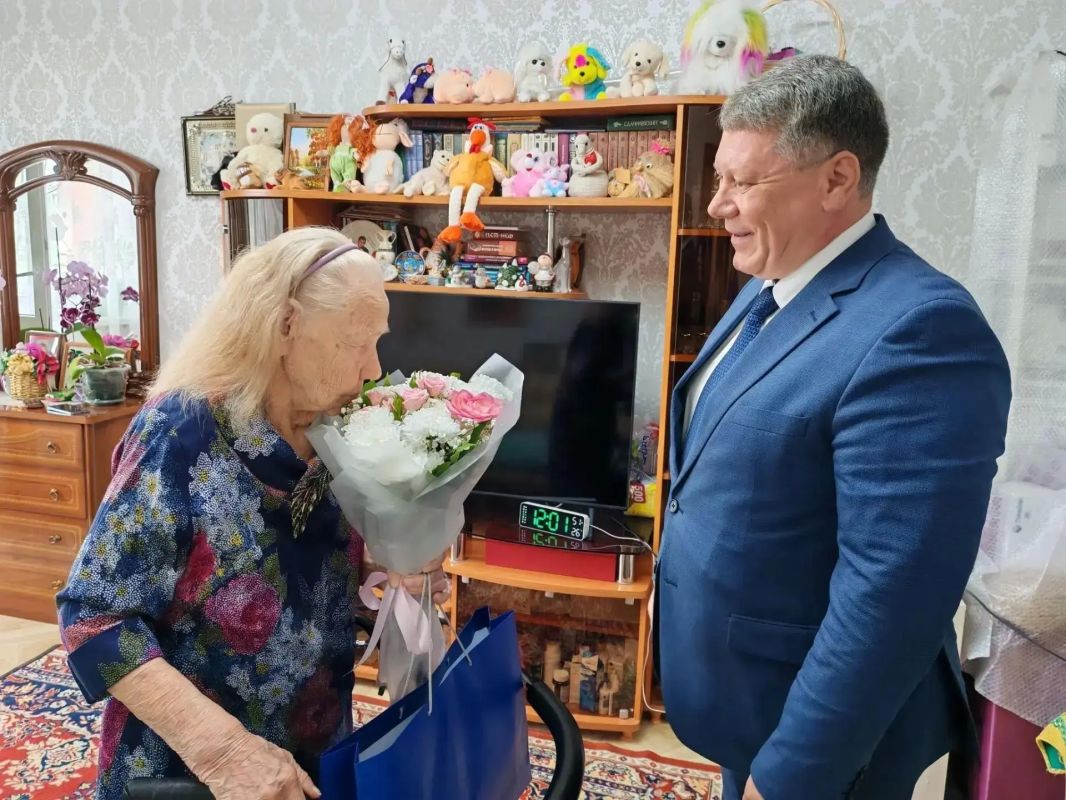 94 года исполнилось труженице тыла, ветерану Великой Отечественной войны, ветерану труда Марии Саначевой 94 года исполнилось труженице тыла, ветерану Великой Отечественной войны, ветерану труда Марии Саначевой