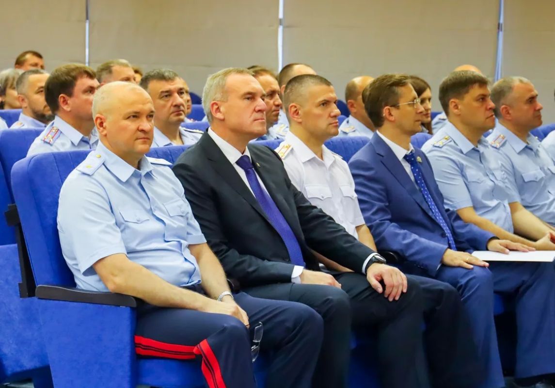 В УМВД России по Ханты-Мансийскому автономному округу – Югре прошли торжественные мероприятия, посвящённые 90-летию со дня образования Госавтоинспекции МВД России В УМВД России по Ханты-Мансийскому автономному округу – Югре прошли торжественные мероприятия, посвящённые 90-летию со дня образования Госавтоинспекции МВД России
