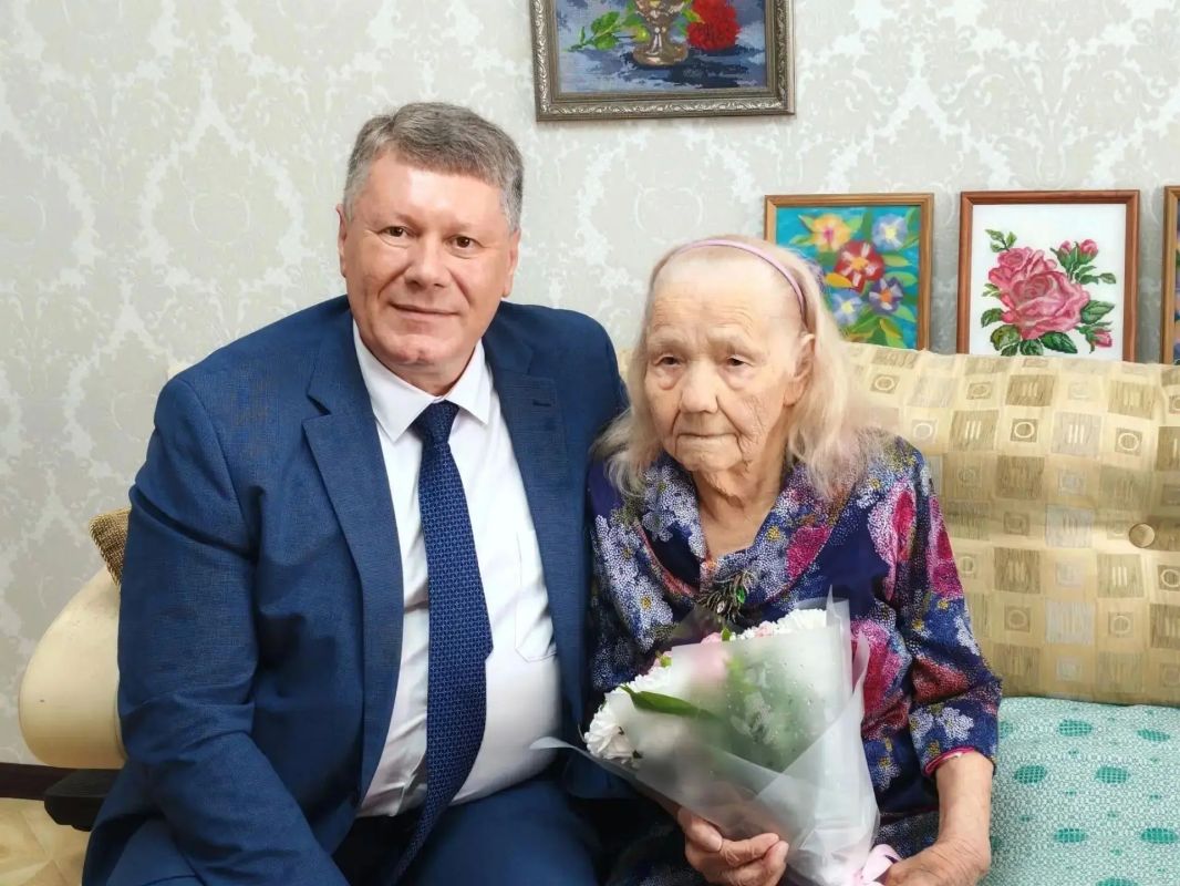 94 года исполнилось труженице тыла, ветерану Великой Отечественной войны, ветерану труда Марии Саначевой