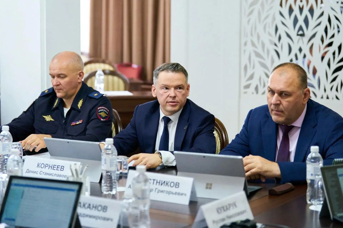 Денис Корнеев принял участие в заседании Координационного совета по оказанию содействия избирательным комиссиям в реализации их полномочий по подготовке и проведению выборов под председательством Губернатора... Денис Корнеев принял участие в заседании Координационного совета по оказанию содействия избирательным комиссиям в реализации их полномочий по подготовке и проведению выборов под председательством Губернатора...