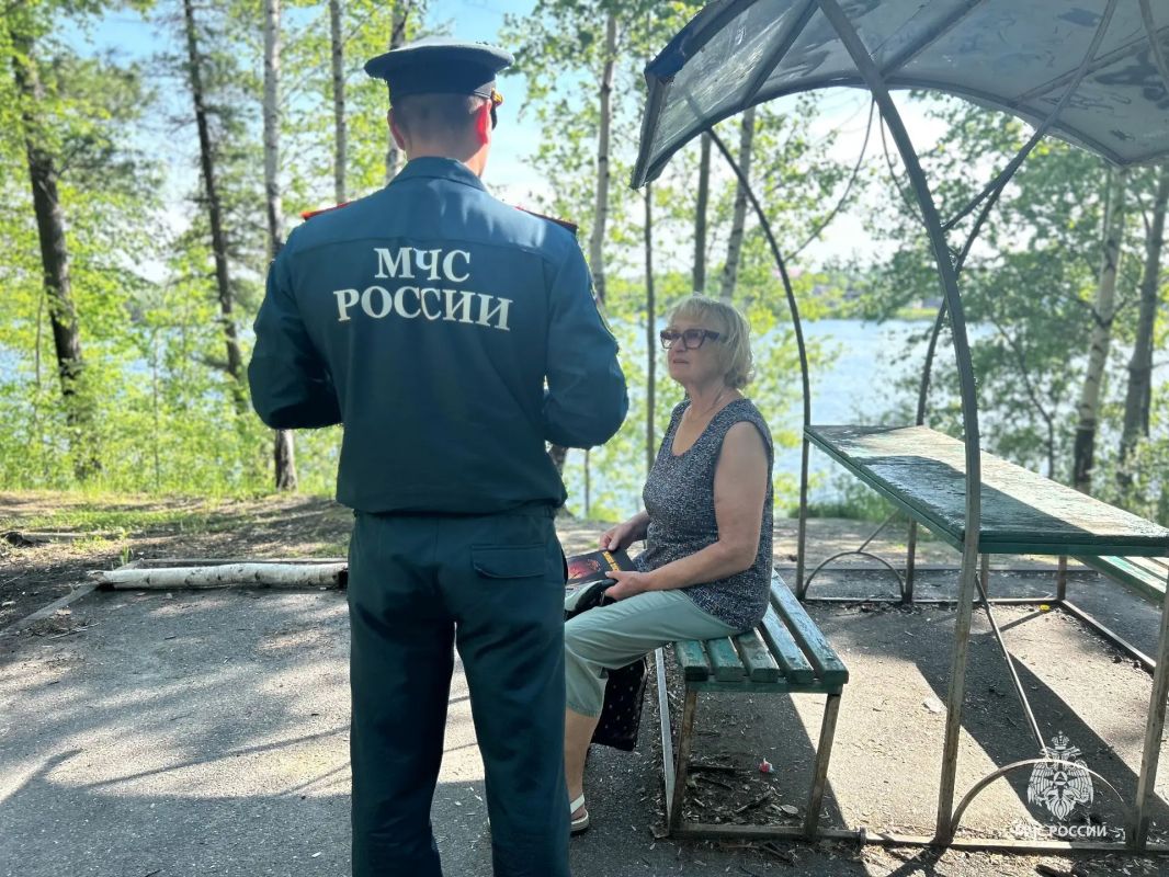 В Лангепасе детям и родителям напомнили о правилах безопасности в период каникул В Лангепасе детям и родителям напомнили о правилах безопасности в период каникул