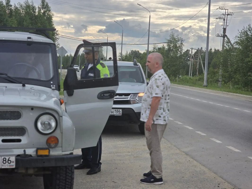 В Югре совместно с общественностью проходят массовые проверки водителей на предмет соблюдения Правил дорожного движения В Югре совместно с общественностью проходят массовые проверки водителей на предмет соблюдения Правил дорожного движения
