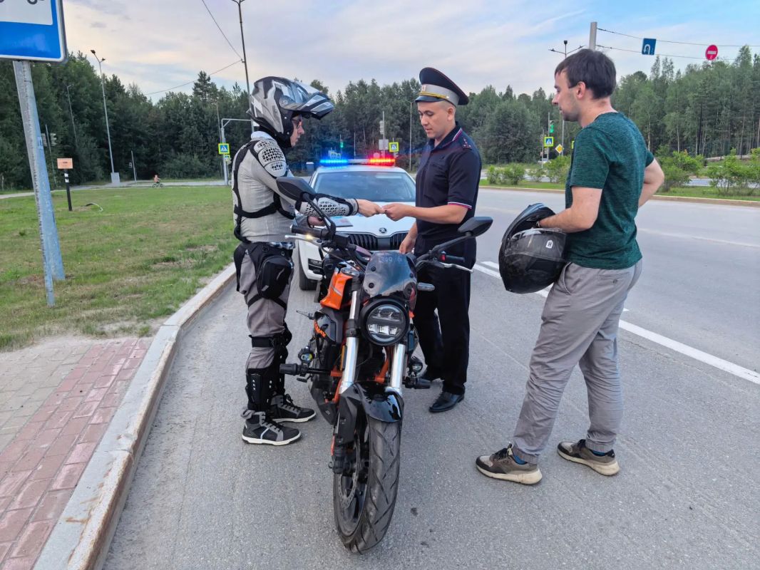 В Югре совместно с общественностью проходят массовые проверки водителей на предмет соблюдения Правил дорожного движения В Югре совместно с общественностью проходят массовые проверки водителей на предмет соблюдения Правил дорожного движения
