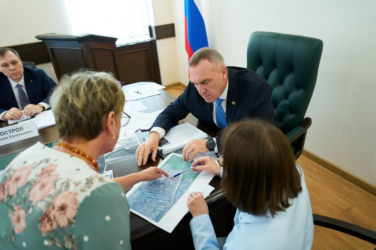 Руслан Кухарук дал ряд поручений по итогам личного приема граждан Руслан Кухарук дал ряд поручений по итогам личного приема граждан