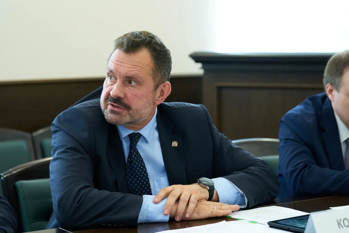 Руслан Кухарук: По поручению Президента РФ Владимира Владимировича Путина провел личный прием граждан, по итогам которого дал ряд поручений. Руслан Кухарук: По поручению Президента РФ Владимира Владимировича Путина провел личный прием граждан, по итогам которого дал ряд поручений.