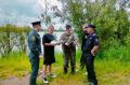 Не умели плавать, но пошли в воду