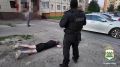 В Сургуте оперативники пресекли попытку сбыта запрещенных веществ, задержав наркоторговца и его клиентов