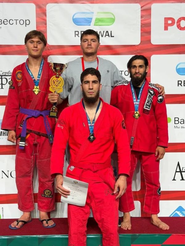 Югорские грэпплеры привезли два золота и серебро с чемпионата России Югорские грэпплеры привезли два золота и серебро с чемпионата России