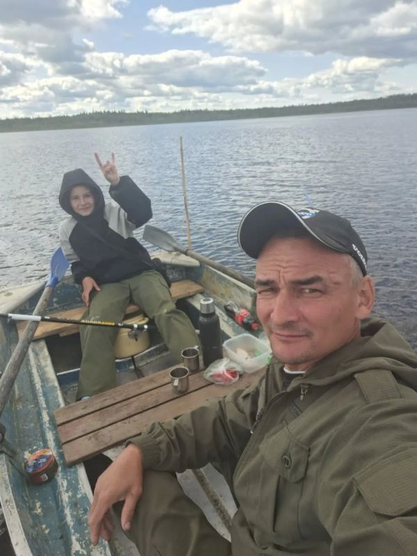 Ловись, рыбка, большая и маленькая: с Днем рыбака, Югра Ловись, рыбка, большая и маленькая: с Днем рыбака, Югра
