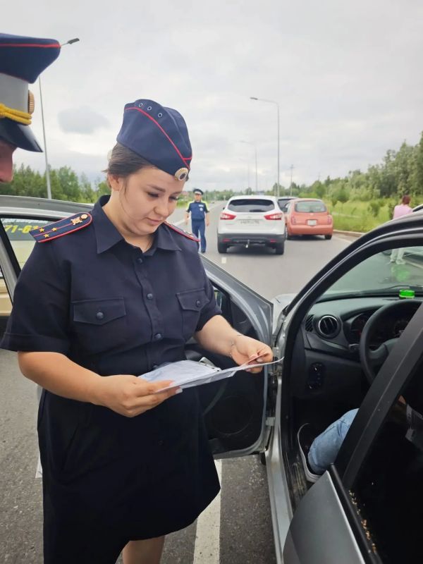 Госавтоинспекция Югры совместно с другими структурами ОВД проводит комплексную профилактическую работу на улично-дорожной сети Госавтоинспекция Югры совместно с другими структурами ОВД проводит комплексную профилактическую работу на улично-дорожной сети