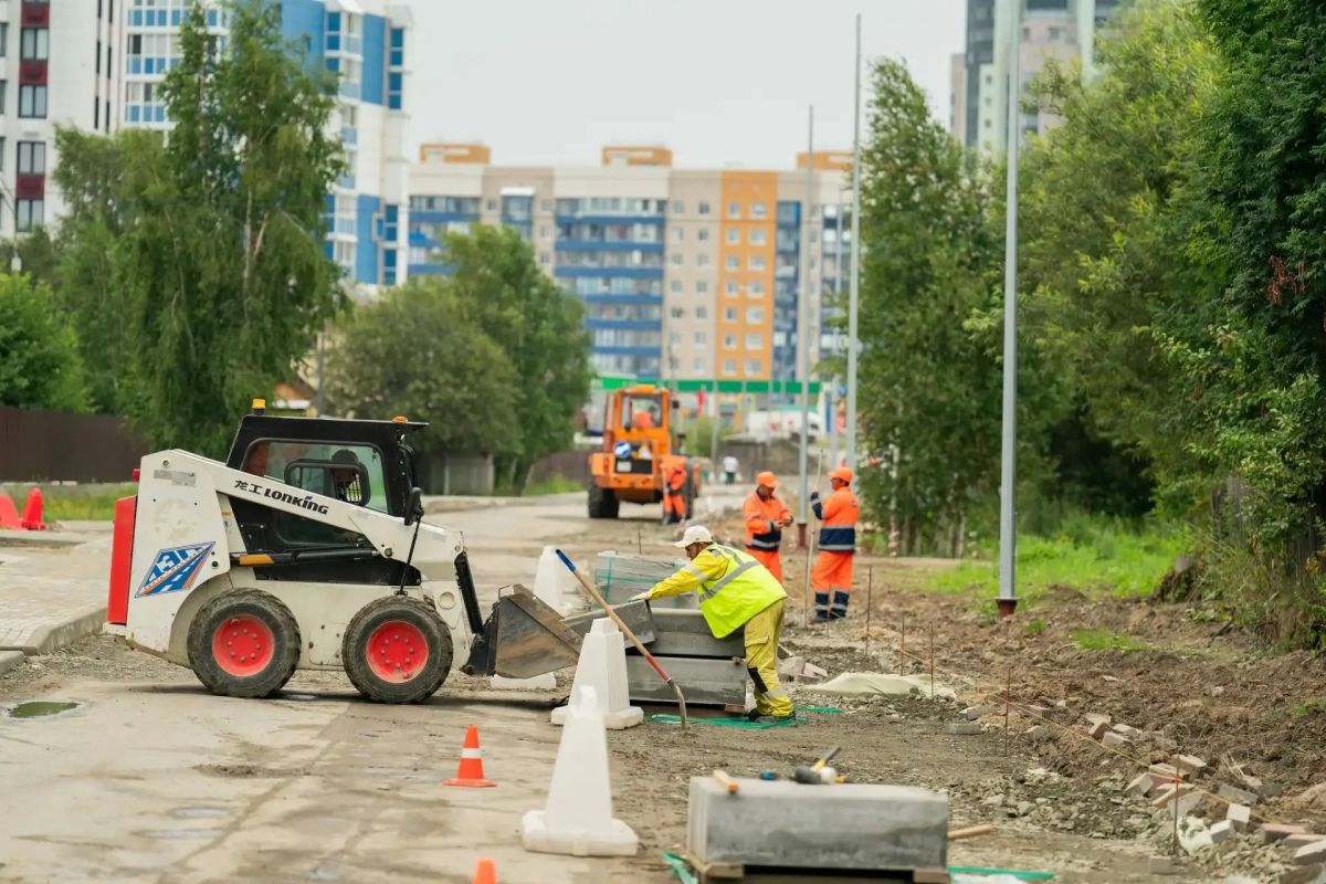 Руслан Кухарук провёл выездное заседание окружного правительства на ключевых стройках Ханты-Мансийска Руслан Кухарук провёл выездное заседание окружного правительства на ключевых стройках Ханты-Мансийска
