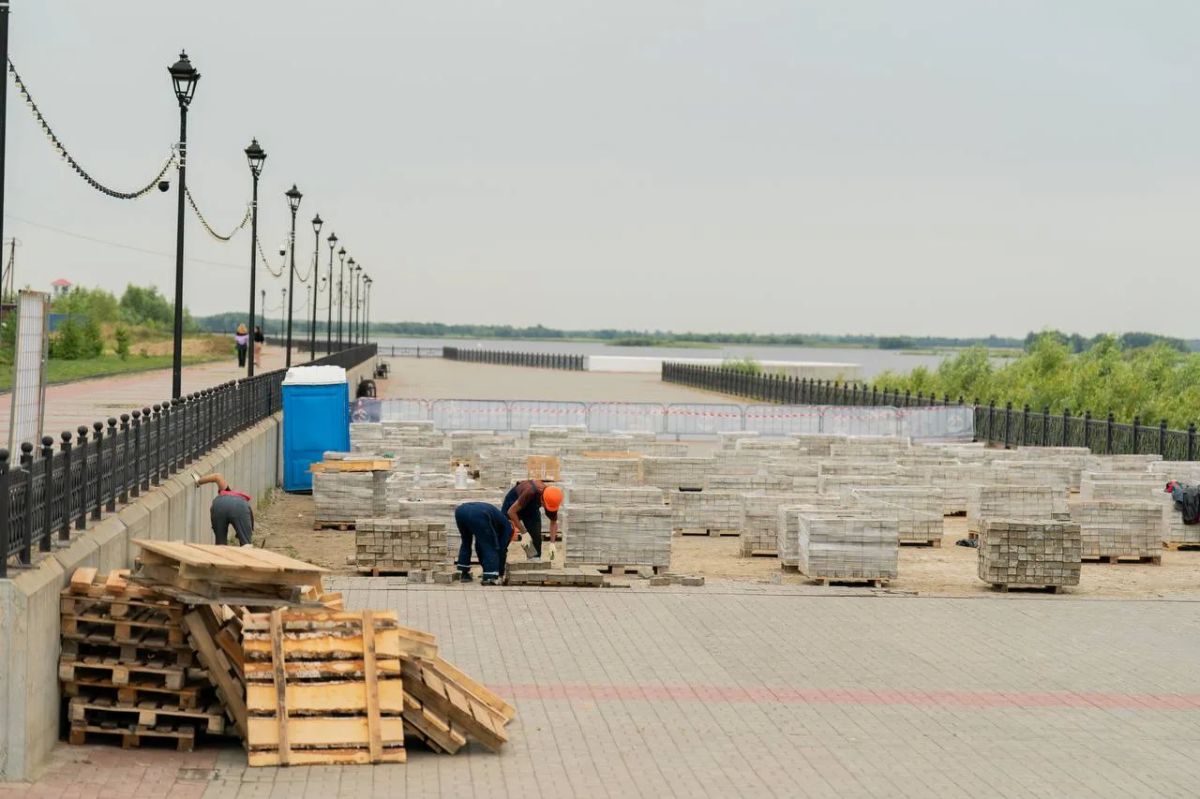 Губернатор Югры Руслан Кухарук поручил продумать смысловое наполнение набережной имени Геннадия Райшева в Ханты-Мансийске Губернатор Югры Руслан Кухарук поручил продумать смысловое наполнение набережной имени Геннадия Райшева в Ханты-Мансийске