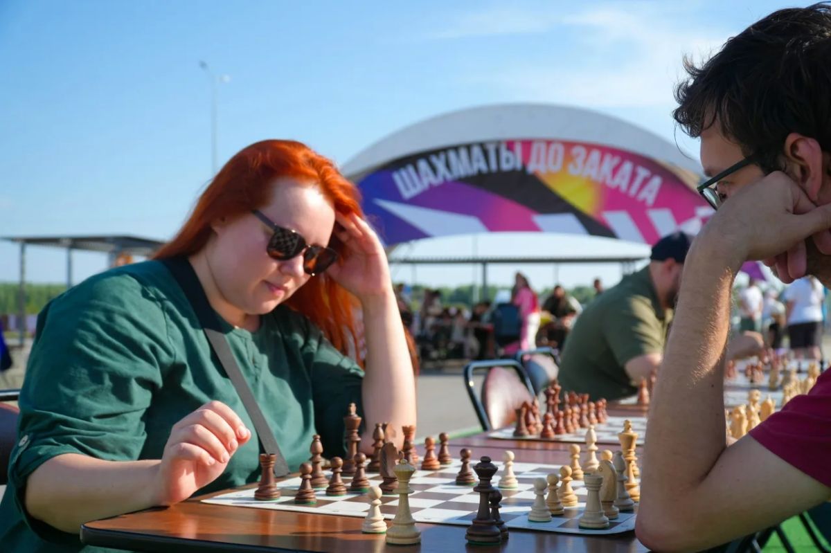 Всей семьёй за доской: шахматный фестиваль под открытым небом Всей семьёй за доской: шахматный фестиваль под открытым небом
