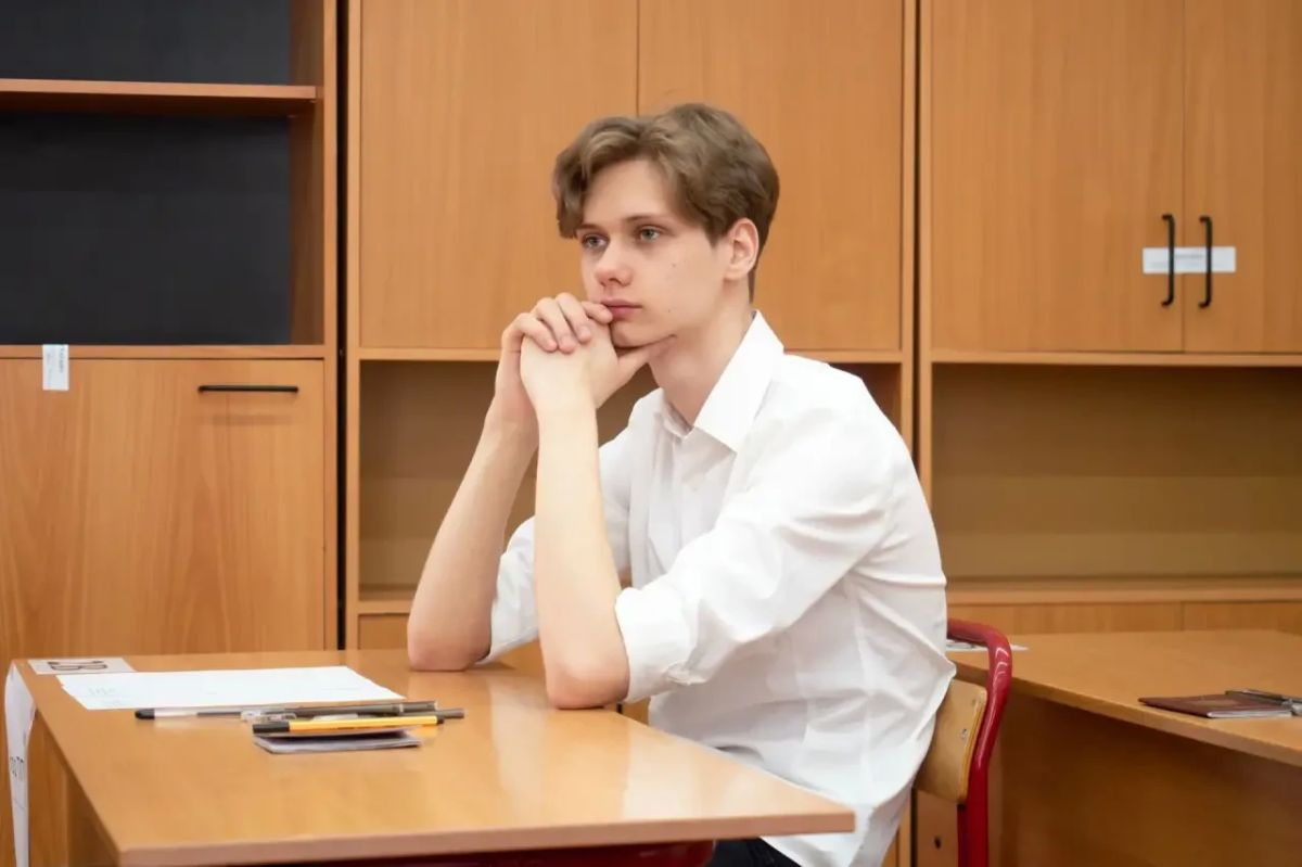 Сергей Кравцов: по итогам «президентских дней» число стобалльных результатов ЕГЭ превысило 10 тысяч Сергей Кравцов: по итогам «президентских дней» число стобалльных результатов ЕГЭ превысило 10 тысяч