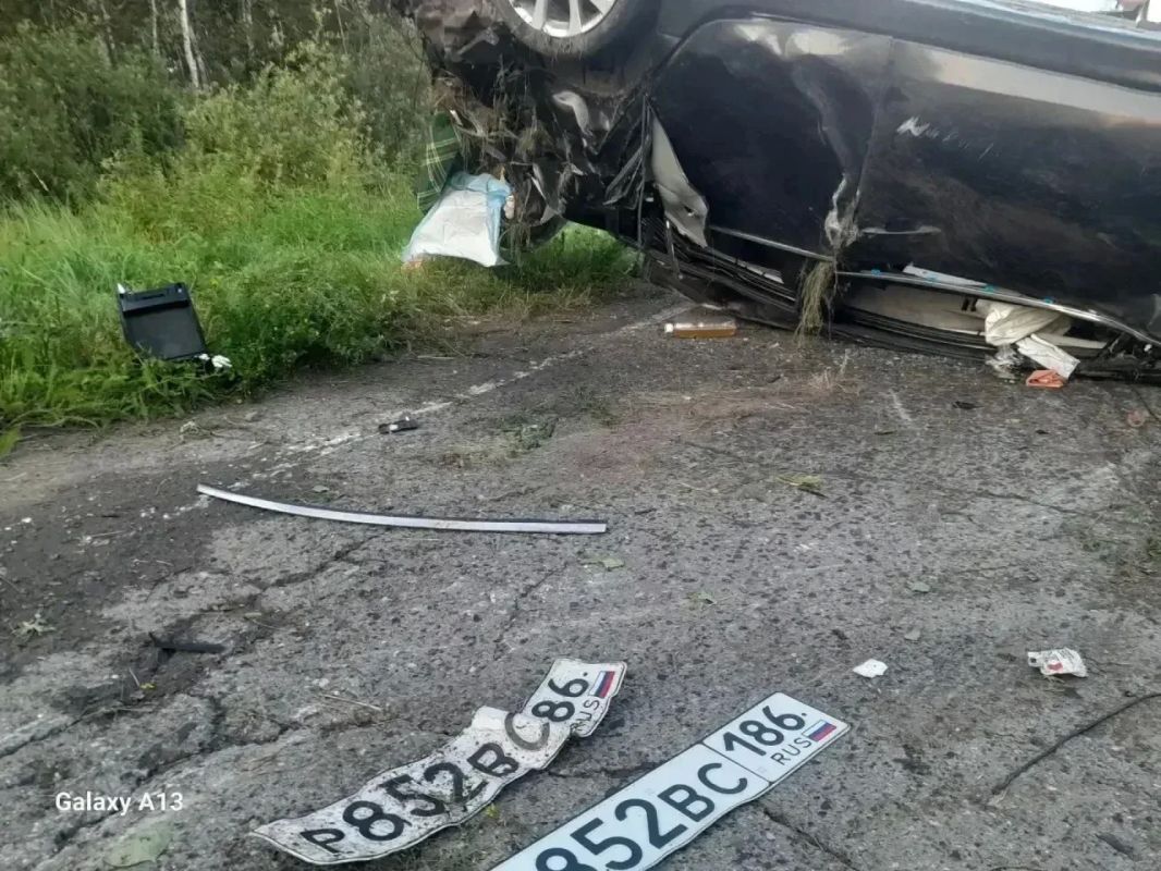 Сургутянин погиб накануне в Тюменской области. На 10-м километре автодороги Денисово-Архангельское в Ялуторовском округе автомобиль «Мазда 6» съехал в кювет, а затем ударился в дерево Сургутянин погиб накануне в Тюменской области. На 10-м километре автодороги Денисово-Архангельское в Ялуторовском округе автомобиль «Мазда 6» съехал в кювет, а затем ударился в дерево