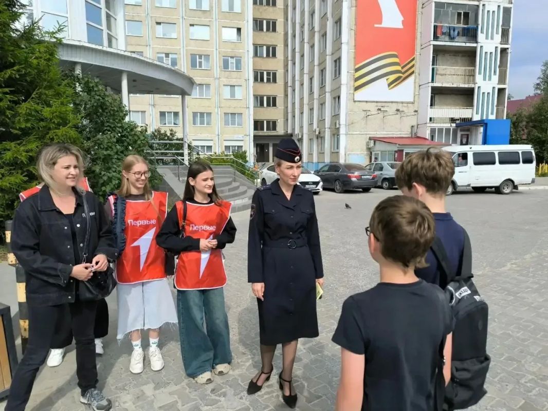 Госавтоинспекция и "Движение Первых" продолжают объединять усилия в работе с молодежью Госавтоинспекция и "Движение Первых" продолжают объединять усилия в работе с молодежью