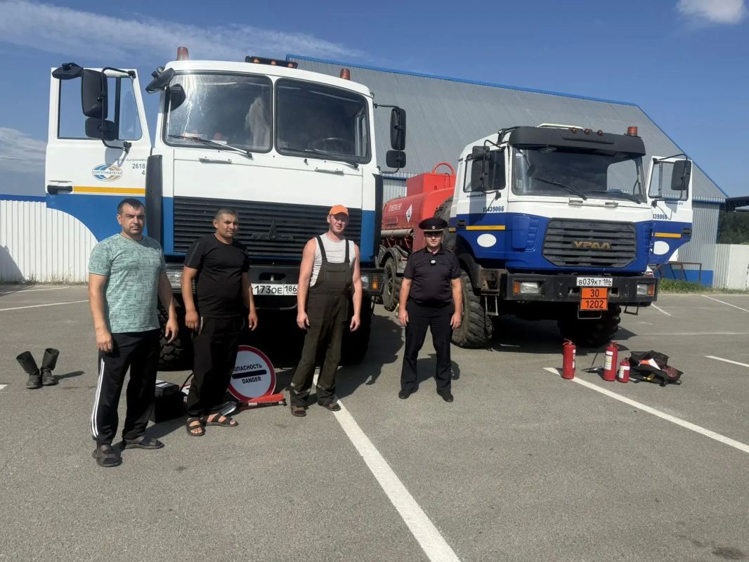 Госавтоинспекторы Югры проводят ликбезы в трудовых коллективах