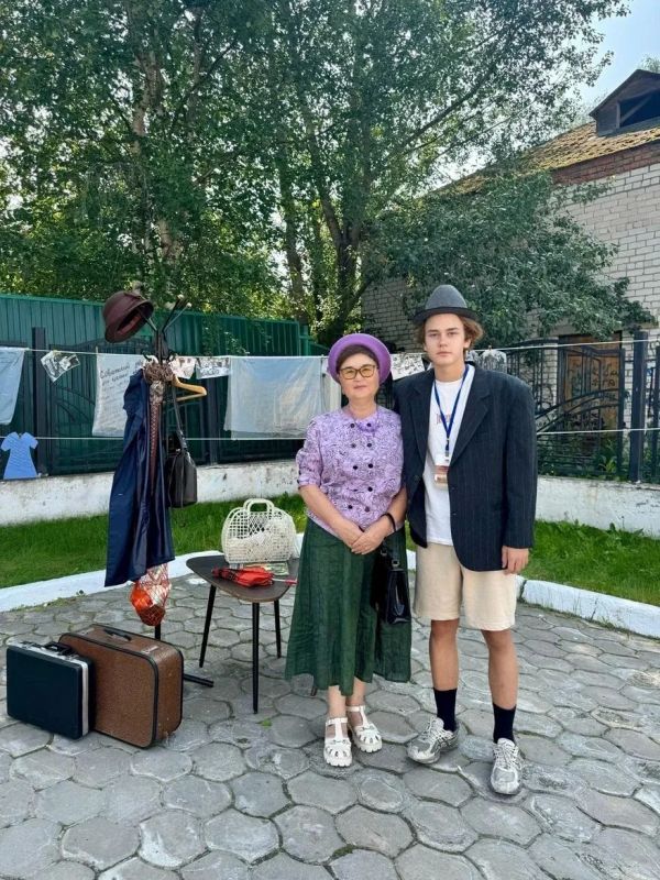 В Ханты-Мансийском комплексном центре в этом году стартовал новый проект «Волонтерим с внуками» В Ханты-Мансийском комплексном центре в этом году стартовал новый проект «Волонтерим с внуками»