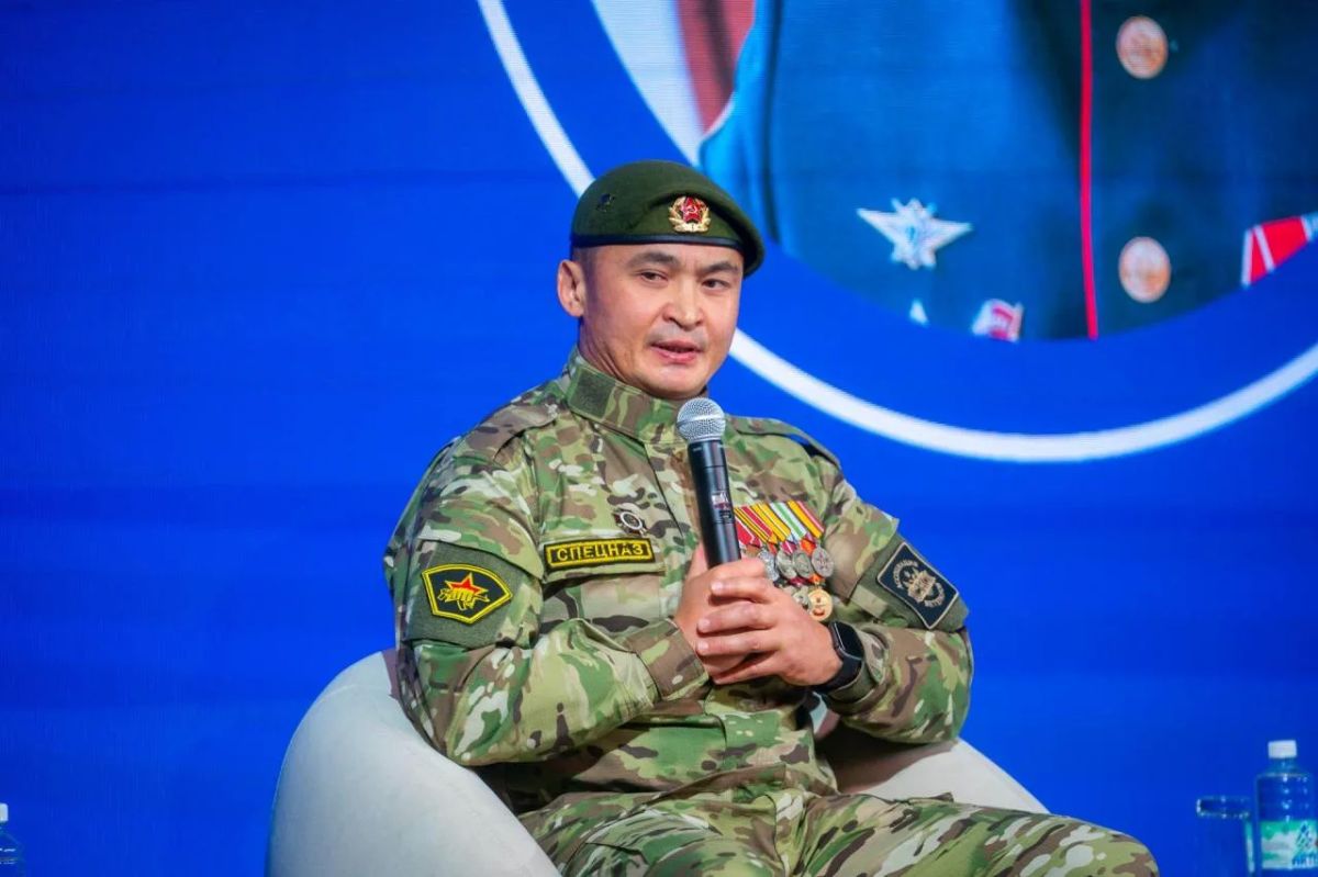 Разминку перед забегом «5 вёрст» в Ханты-Мансийске проведёт ветеран СВО Руслан Вахитов