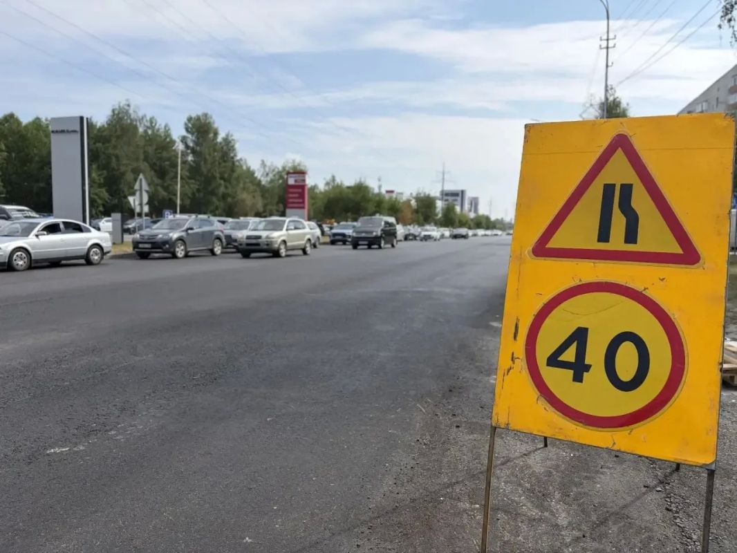 Директор Департамента дорожного хозяйства и транспорта Югры проинспектировал дорожные объекты Сургута Директор Департамента дорожного хозяйства и транспорта Югры проинспектировал дорожные объекты Сургута