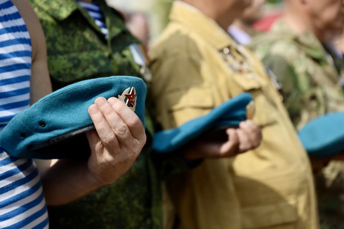 «Никто, кроме нас!»: в Сургуте отметили 96-ю годовщину Воздушно-десантных войск России «Никто, кроме нас!»: в Сургуте отметили 96-ю годовщину Воздушно-десантных войск России