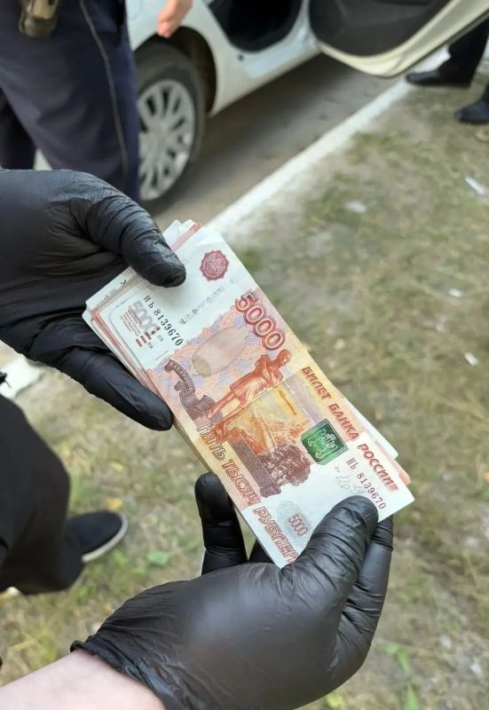 Житель Свердловской области, пытавшийся подкупить инспектора ГИБДД, предстанет перед судом Житель Свердловской области, пытавшийся подкупить инспектора ГИБДД, предстанет перед судом