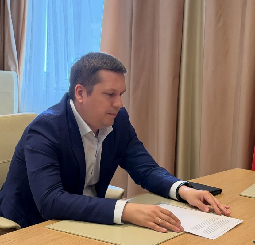 В прокуратуре округа состоялась рабочая встреча с представителем регионального штаба Народного фронта В прокуратуре округа состоялась рабочая встреча с представителем регионального штаба Народного фронта