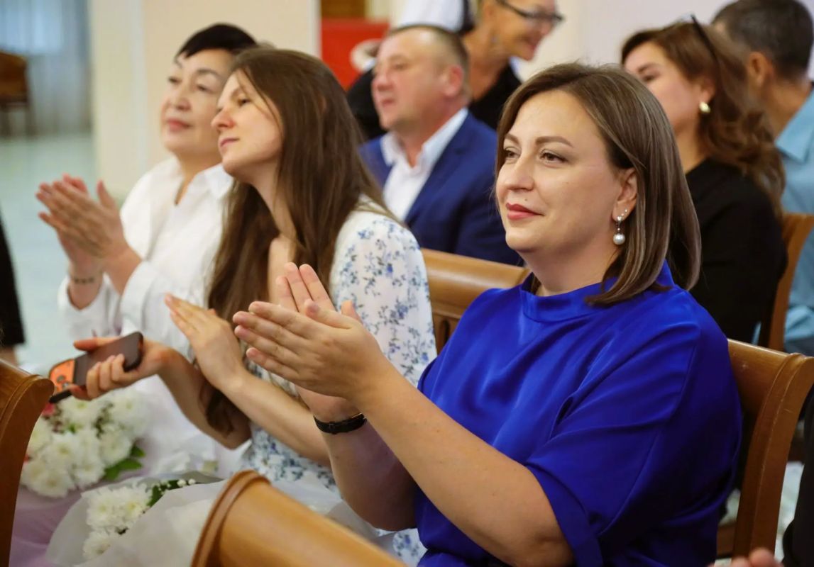 Дмитрий Кощенко: Поэты оставляют след в душе, а строители - на земле Дмитрий Кощенко: Поэты оставляют след в душе, а строители - на земле
