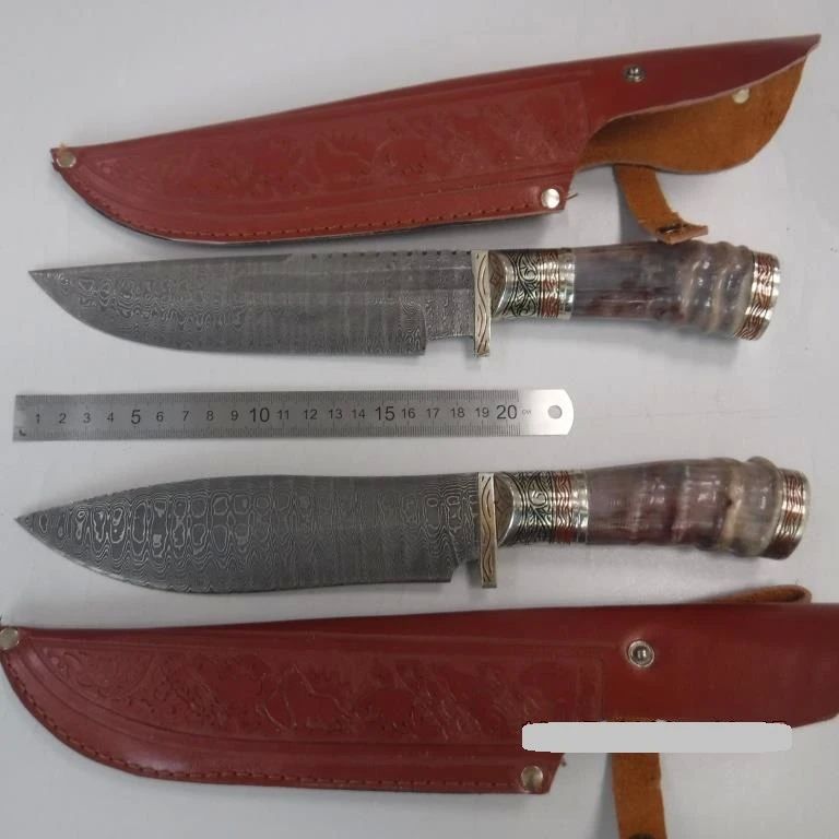 Ножи и кастет пытались провезти в Россию туристы Ножи и кастет пытались провезти в Россию туристы