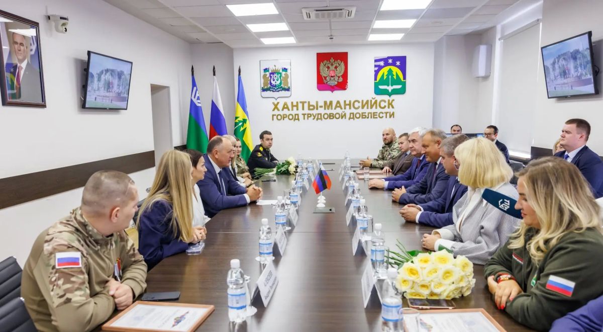 Максим Ряшин: Вместе с Донецком идём вперед, к Победе! В единстве и сплоченности – наша сила! Максим Ряшин: Вместе с Донецком идём вперед, к Победе! В единстве и сплоченности – наша сила!