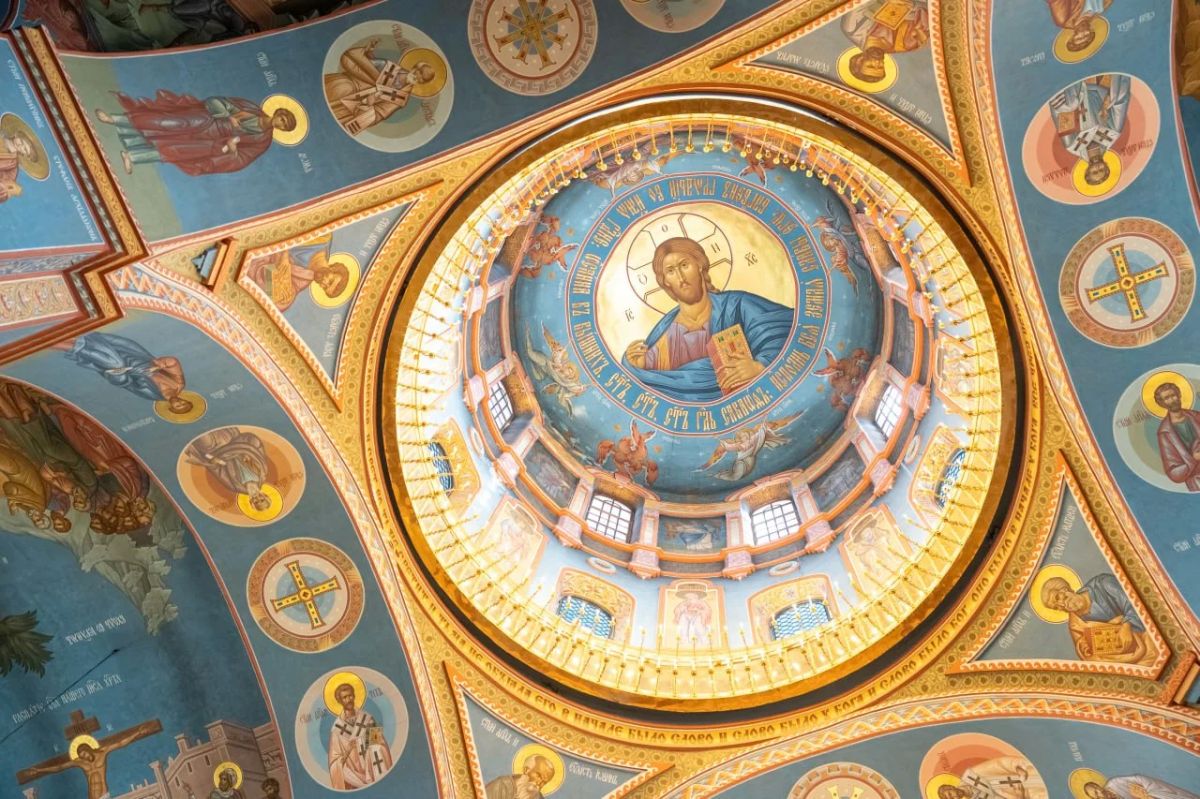 Леонид Слуцкий посетил главный храм Югры и встретился с митрополитом Павлом Леонид Слуцкий посетил главный храм Югры и встретился с митрополитом Павлом