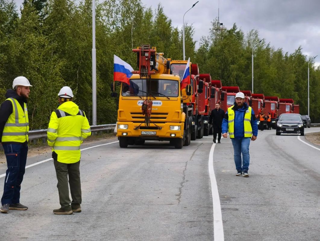 В день строителя в Нижневартовске с опережением графика на 4 месяца открыли путепровод Восточный объезд Нижневартовска В день строителя в Нижневартовске с опережением графика на 4 месяца открыли путепровод Восточный объезд Нижневартовска