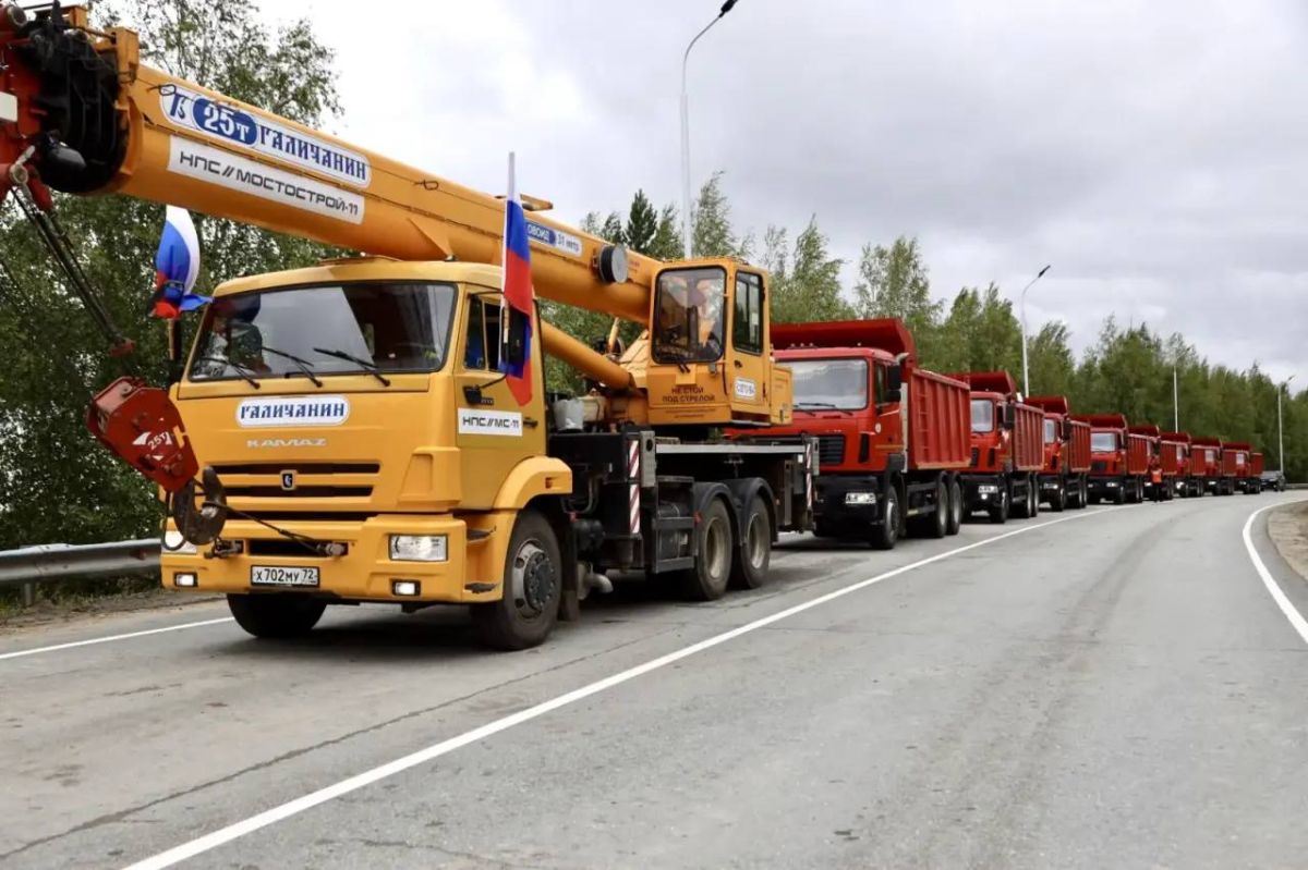 В День строителя в Нижневартовске открыли движение по путепроводу на Восточном объезде В День строителя в Нижневартовске открыли движение по путепроводу на Восточном объезде