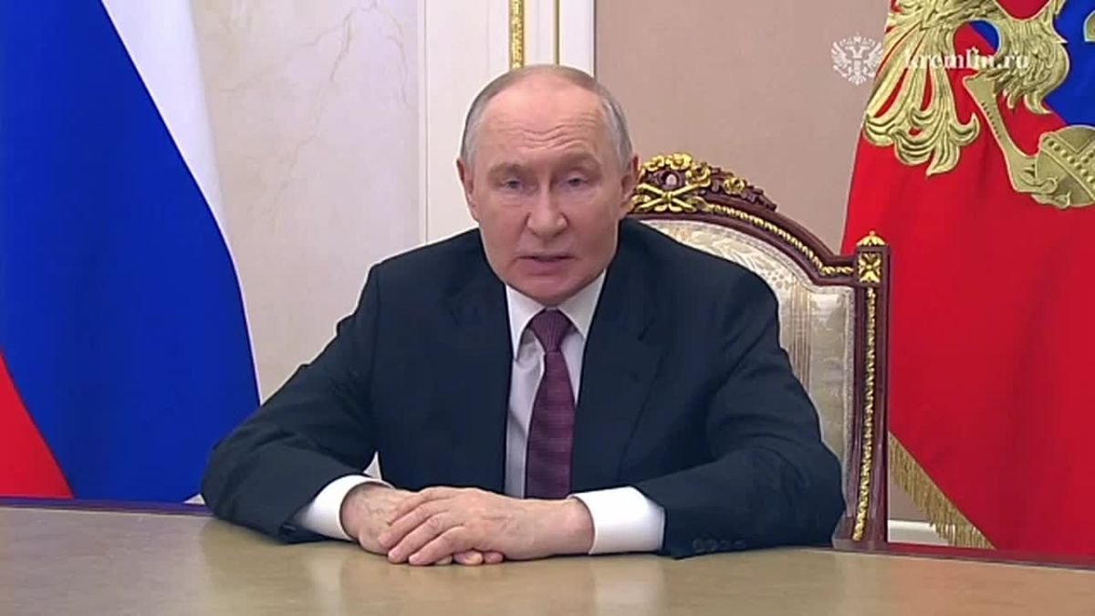 Владимир Путин поздравил строителей России с профессиональным праздником