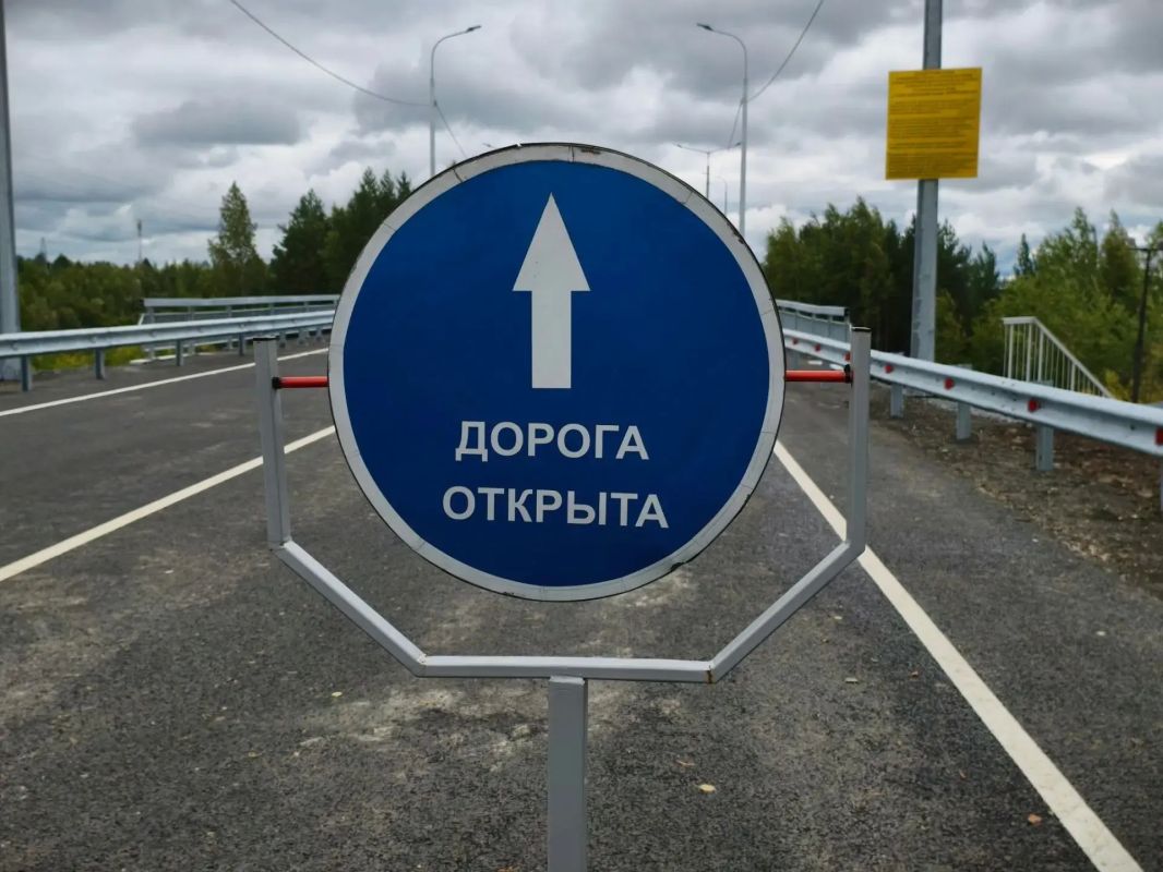 В день строителя в Нижневартовске с опережением графика на 4 месяца открыли путепровод Восточный объезд Нижневартовска В день строителя в Нижневартовске с опережением графика на 4 месяца открыли путепровод Восточный объезд Нижневартовска