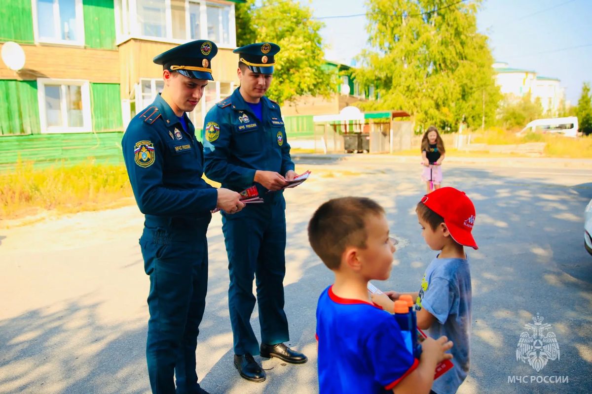 В частном секторе Ханты-Мансийска прошел профилактический рейд по пожарной безопасности В частном секторе Ханты-Мансийска прошел профилактический рейд по пожарной безопасности