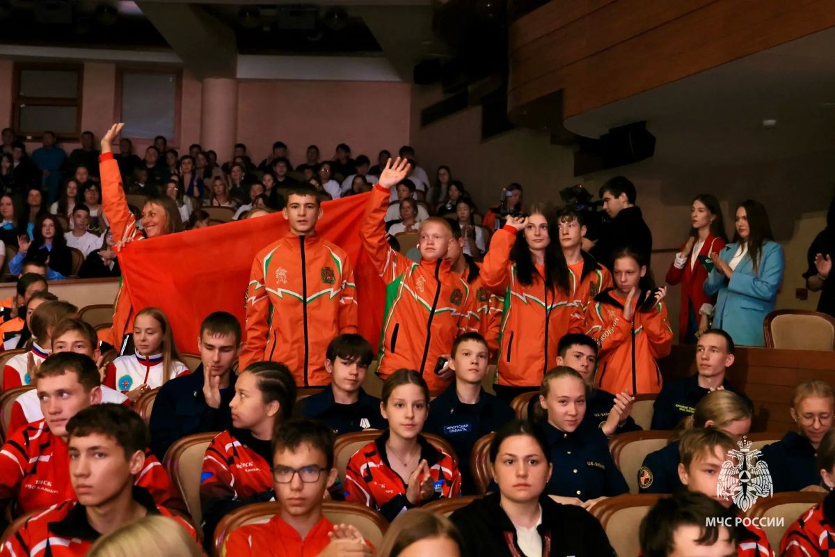В Ханты-Мансийске состоялось торжественное закрытие юбилейных XX Всероссийских соревнований «Школа безопасности» В Ханты-Мансийске состоялось торжественное закрытие юбилейных XX Всероссийских соревнований «Школа безопасности»