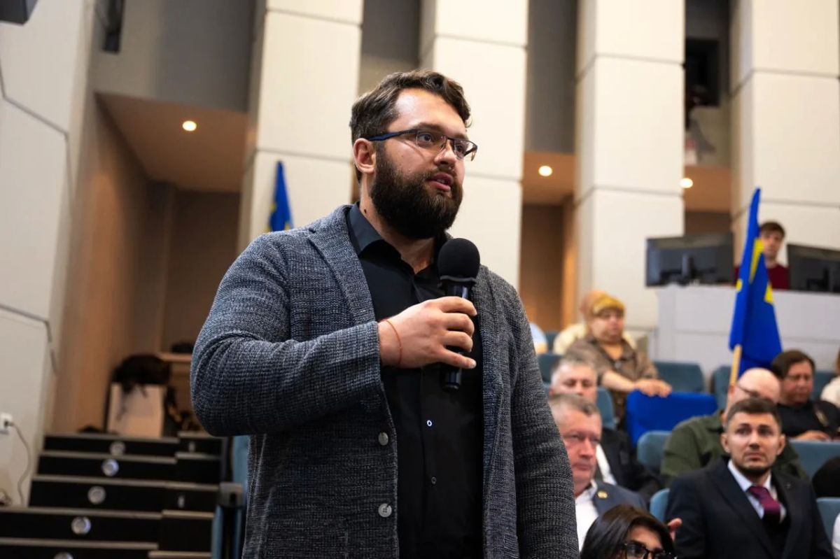 Леонид Слуцкий: На встрече с жителями Югры снова услышал о схеме, которая вызывает, мягко говоря, возмущение Леонид Слуцкий: На встрече с жителями Югры снова услышал о схеме, которая вызывает, мягко говоря, возмущение