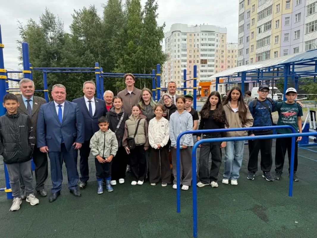 В Нижневартовске сегодня, 11 августа, работает председатель Думы Югры Борис Хохряков В Нижневартовске сегодня, 11 августа, работает председатель Думы Югры Борис Хохряков