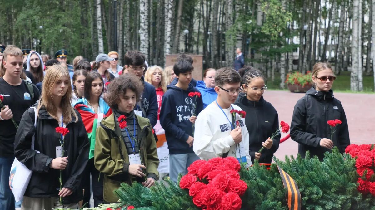 В Югре подвели итоги культурно-образовательной программы «Здравствуй, Россия!» В Югре подвели итоги культурно-образовательной программы «Здравствуй, Россия!»