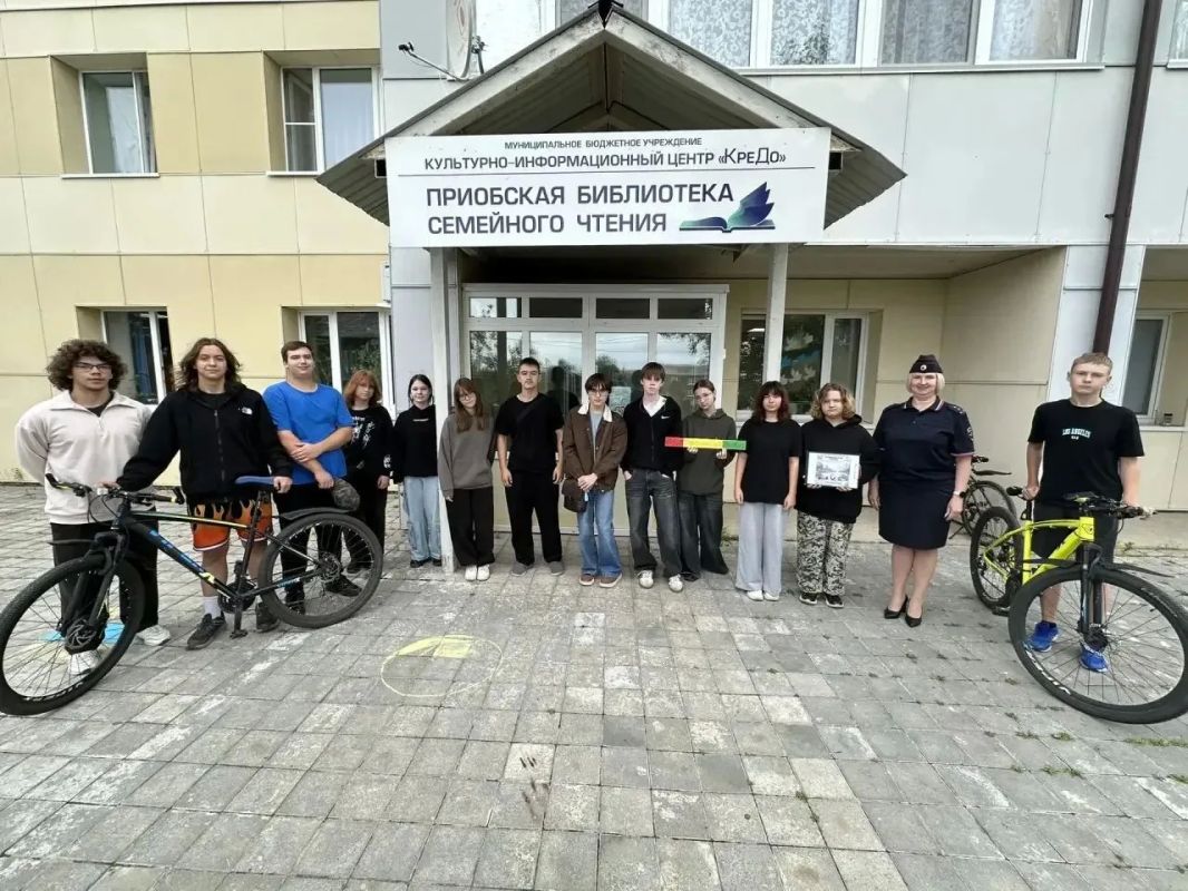 В Югре продолжается масштабная социальная кампания «ПДД — в приоритете», направленная на повышение безопасности на дорогах В Югре продолжается масштабная социальная кампания «ПДД — в приоритете», направленная на повышение безопасности на дорогах