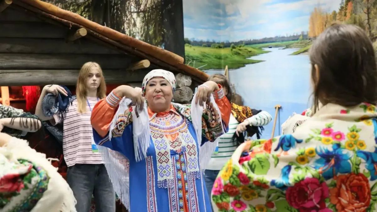 5 дней на знакомство с Югрой: участники проекта «Здравствуй, Россия!» из 13 стран оценили гостеприимство Севера 5 дней на знакомство с Югрой: участники проекта «Здравствуй, Россия!» из 13 стран оценили гостеприимство Севера