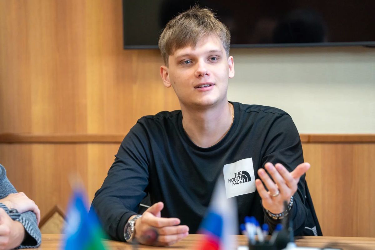 Студенты ВШЭ проходят стажировку в органах власти Югры Студенты ВШЭ проходят стажировку в органах власти Югры