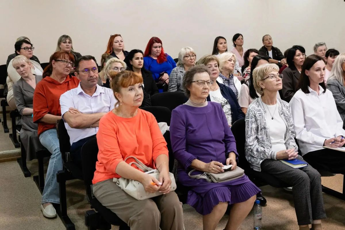 В Сургутском районе прошло очное обучение обходчиков в рамках подготовки к проекту адресного информирования избирателей "ИнформУИК" В Сургутском районе прошло очное обучение обходчиков в рамках подготовки к проекту адресного информирования избирателей "ИнформУИК"