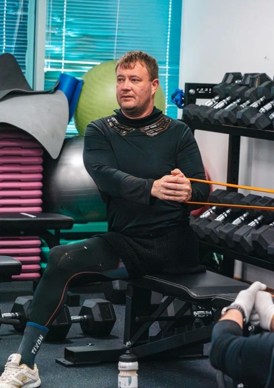 Готовимся к сезону! Югорские хоккеисты вернулись на лёд Готовимся к сезону! Югорские хоккеисты вернулись на лёд