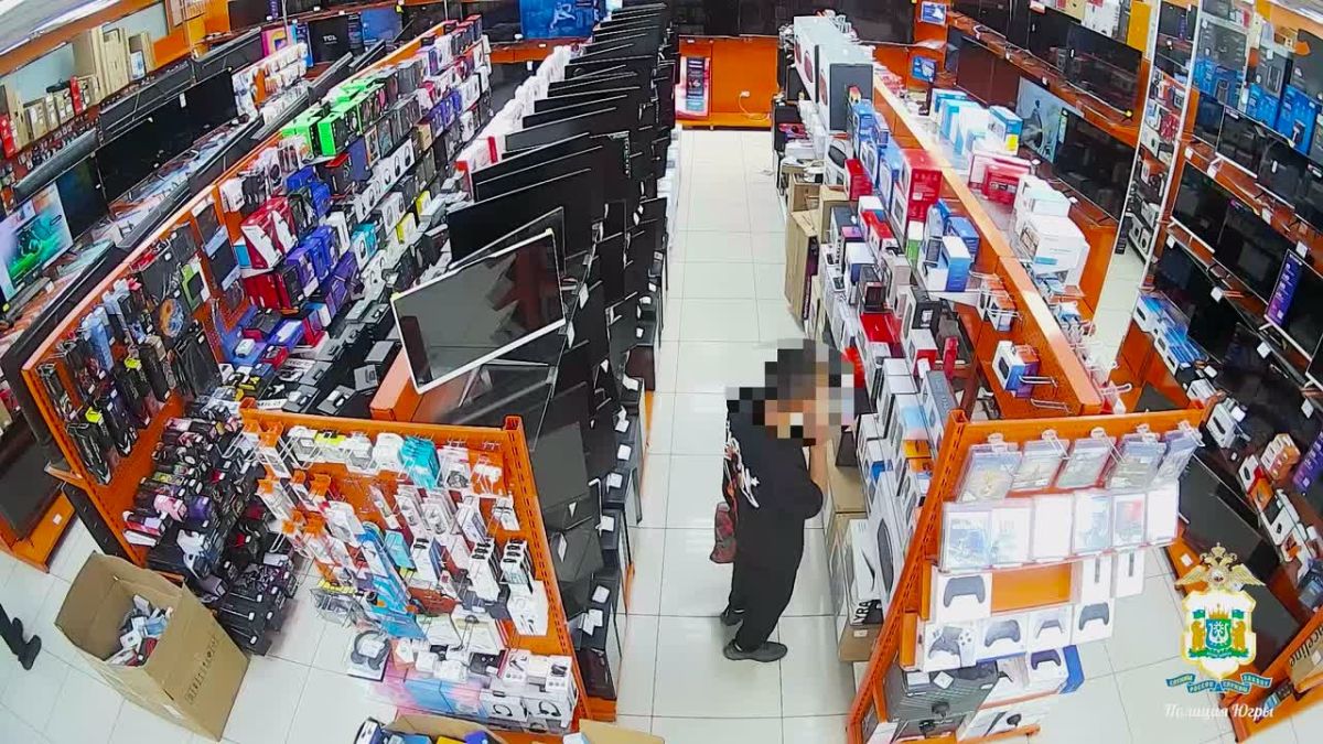 В Нягани полицейские раскрыли серию краж в торговом центре